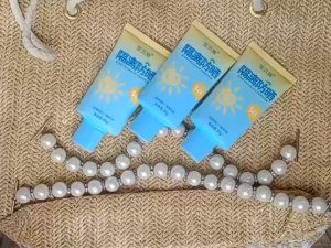 pimshining ครีมกันแดดนมวัว ไวท์เทนนิ่ง ควบคุมความมัน ให้ความชุ่มชื้น SPF 50+ ขนาด - UV826