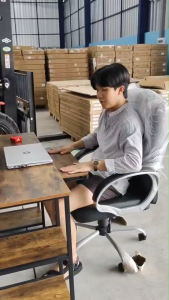 Smart Unique โต๊ะคอมสุดหรู โต๊ะทำงานแสนสะดวกสบายพร้อมชั้นเก็บของมากมาย