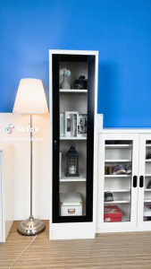 [จัดส่งพร้อมติดตั้งฟรี] KIOSK ตู้โชว์รุ่น Lite บานเปิดกระจกสูง 44 x 40.7x 176 cm.