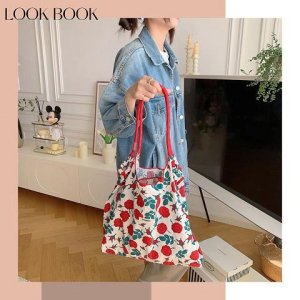 LHMonday ขายดี กระเป๋าสะพายไหล่ แต่งลายน่ารักทุกลาย ขนาดน่ารักกำลังดี พกพาง่ายสะดวก เข้าได้กับทุกการแต่งกาย ชอบก็จิ้มได้เลยน้าาา