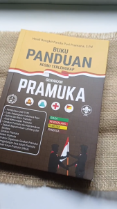Buku Panduan Resmi Terlengkap Gerakan Pramuka