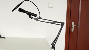 Adjustable Microphone Suspension Boom Scissor Desktop Mic Stand for Radio Broadcasting Studio Suspension Boom Arm Mic Clip Table Mounting Clamp Heavy Duty