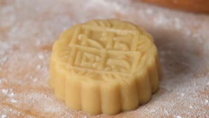 月饼Moon Cake Egg Yolk Lotus Paste Bean Paste Cantonese-style Pastries Desserts Mid-autumn Gifts 口味蛋黄莲蓉豆沙 广式糕点点心中秋送礼