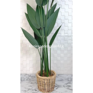 Pohon Hias Artificial Daun Pisangan Heliconia T150 Latex Pot Dasar Hitam Cover Rotan Small Dekorasi Rumah