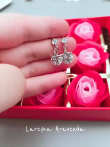 Lareyna Aravenda Anting Wanita S925 Star Spin Crystal Uniq Bisa Diputar AT023