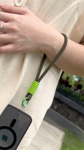 Tali Strap Gantungan HP SOLE Pendek & Aksesoris Gantungan HP Universal