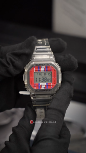 Jam Tangan Pria Casio G-Shock DWE-5600KS-7D Digital Red Dial Transparent Resin Band