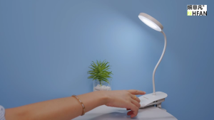 JMAXโคมไฟ รุ่น LED1942 โคมไฟหนีบขอบโต๊ะ หัวเตียง อ่านหนังสือ ตั้งทำงาน ปรับได้3 ระดับ พับเก็บได้ ขนาดพกพา ใช้งานง่าย