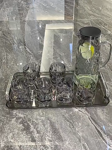 นอร์ดิกฮวงจุ้ยกาต้มน้ําชุดบ้านกาต้มน้ําเย็นแก้วห้องนั่งเล่นการต้อนรับครอบครัวถ้วยน้ําชาระดับไฮเอนด์