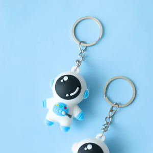 [Choo Choo Toy] Cute Astronaut Keychain Key Ring Bag Decoration Toy Small Ornament Gift Gantungan Kunci 宇航员钥匙扣 - BT430