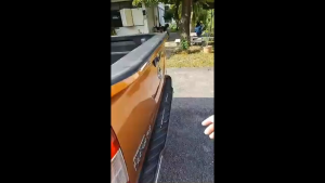 ชุดผ่อนแรงฝาท้ายกระบะ ผ่อนแรงเปิด ปิด ฝาท้ายกระบะ  Navara 2014-2024 ยี่ห้อ ลิฟท์เทค Lift tech