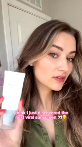 SKIN1004 Madagascar Centella Hyalu-Cica Water-Fit Sun Serum SPF50 PA++++ Sun Screen 【EXP:2027】