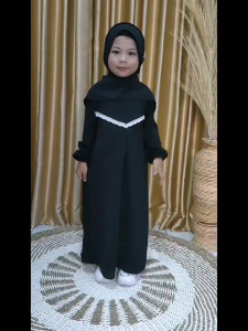Gamis Poliester Hitam Elegan dengan Jilbab untuk Anak Perempuan 5-15 Tahun - ACS_Store