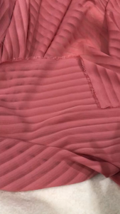 Vải Lụa Tằm Hồng Đỗ Khổ 1m5 - Chất Mềm Mịn Rũ Mượt ít Nhăn Mát Không Giãn - May Áo Kiểu Váy Đầm