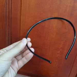 Bờm Cài tóc trơn màu đen nhựa mềm loại nhỏ (bản 6mm) Bền Đẹp.