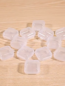 กล่องเก็บของพลาสติกใสขนาดเล็ก 3.5*3.5 ซม.