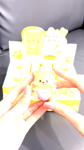 พร้อมส่ง หมีเนย กล่องสุ่ม เซ็ต 8 ตัว กล่องตาบอด  ตุ๊กตาตั้งโชว์หมีเนย ปาร์ตี้แบบไดนามิก การ์ตูนตุ๊กตา