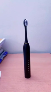 Bàn Chải Đánh Răng Điện Tự Động Sạc Điện tặng 4 đầu bàn chải đánh răng 6 chế độ đánh răng