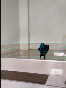 Makita ชุดกระเป๋าเลเซอร์วัดระดับ แสงสีเขียว 4 แกน 16 เส้น ราคาพิเศษ ถมฟรี ขายแต่ง และอุปกรณ์ครบชุด 1 ราคาพิเศษ