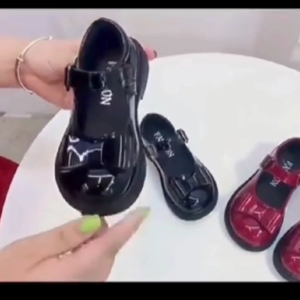 Sepatu anak perempuan umur 3 10 tahun trendy / Sepatu anak perempuan model pita / Sepatu docmart anak perempuan kekinian viral / Sepatu loafers anak cewek kekinian COD Fashion