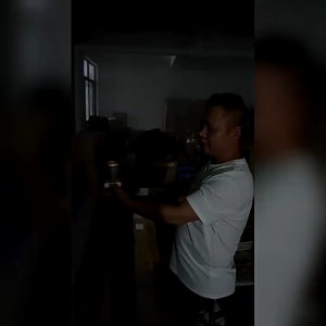 Senter Kepala LED Daya Tinggi & Masa Pakai Baterai Lama