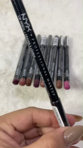 Nyx Professional Makeup Slim Lip Pencil Long lasting Hydrating Moisturizing Creamy Lip Pencil 1g (Packaging May Vary)