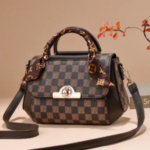 Grosir Tas Wanita Trendy & Praktis: Tas Selempang Import & Fashion