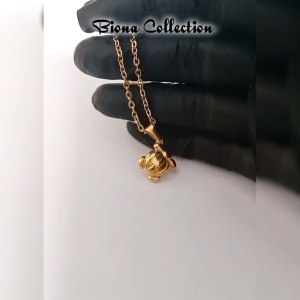 Kalung Titanium Wanita Terbaru 2023: Gaya Kekinian & Anti Karat