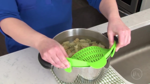 Tirisan Penyaring Makanan Clip & Drain: Manfaat dan Cara Penggunaannya