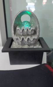 น้ำล้นลูกแก้วหมุนไฟLEDเปลี่ยนสีให้ลูกแก้วหมุน