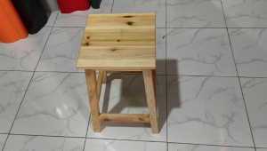 kursi kayu / kursi bakso / kursi kafe kayu / bangku kayu