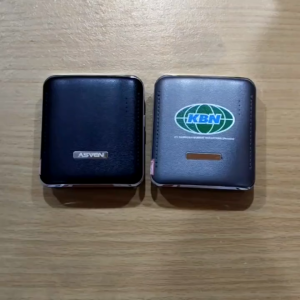 Promo Powerbank Kode P52PL15 Custom Murah\\n\\n Apa Itu Powerbank?\\n\\nPowerbank adalah perangkat portabel yang dirancang untuk menyimpan energi listrik dan mengisi ulang baterai perangkat elektronik lainnya, seperti smartphone, tablet, dan laptop. Fungsi utama powerbank adalah sebagai sumber daya cadangan untuk perangkat elektronik, sehingga pengguna dapat tetap produktif dan terhubung saat berada di luar jangkauan daya listrik.\\n\\n Fungsi Utama Powerbank\\n\\nPowerbank memiliki beberapa fungsi utama:\\n\\n* Menyediakan daya cadangan untuk perangkat elektronik\\n* Memungkinkan pengisian ulang perangkat elektronik di tempat-tempat tanpa akses ke listrik\\n* Meningkatkan durasi penggunaan perangkat elektronik\\n\\n Jenis-Jenis Powerbank\\n\\nAda beberapa jenis powerbank yang tersedia di pasaran, termasuk:\\n\\n* Powerbank standar dengan kapasitas baterai yang bervariasi\\n* Powerbank khusus untuk perangkat dengan daya konsumsi tinggi, seperti laptop\\n* Powerbank dengan fitur tambahan, seperti USB-C dan output daya tinggi\\n* Powerbank custom dengan desain unik sesuai keinginan pengguna\\n\\n Keuntungan Memiliki Powerbank\\n\\nMemiliki powerbank dapat memberikan banyak manfaat, termasuk:\\n\\n Aksesoris Smartphone Praktis\\n\\nPowerbank adalah aksesori smartphone yang praktis karena memungkinkan pengguna untuk mengisi ulang baterai perangkat mereka di mana saja dan kapan saja. Ini sangat berguna ketika berada di luar rumah atau di tempat yang tidak memiliki akses ke listrik.\\n\\n Daya Tahan Baterai Tinggi\\n\\nPowerbank memiliki daya tahan baterai yang tinggi, yang memungkinkan pengguna untuk mengisi ulang perangkat elektronik mereka beberapa kali sebelum perlu mengisi ulang powerbank sendiri. Ini membuat powerbank menjadi solusi yang efektif untuk memastikan bahwa perangkat elektronik tetap berfungsi selama bepergian atau di luar jangkauan daya listrik.\\n\\n Promo Powerbank Kode P52PL15\\n\\nKami memiliki promo powerbank kode P52PL15 yang menawarkan diskon menarik untuk pembelian powerbank kualitas tinggi. Promo ini berlaku hingga tanggal tertentu dan hanya berlaku untuk pembelian online melalui situs web kami.\\n\\n Cara Mendapatkan Promo\\n\\nUntuk mendapatkan promo powerbank kode P52PL15, ikuti langkah-langkah berikut:\\n\\n1. Kunjungi situs web kami\\n2. Pilih powerbank yang ingin Anda beli\\n3. Masukkan kode promo P52PL15 saat checkout\\n4. Terima diskon dan selesaikan pembayaran\\n\\n Syarat & Ketentuan Promo\\n\\nSyarat dan ketentuan promo powerbank kode P52PL15 termasuk:\\n\\n* Promo berlaku hingga tanggal tertentu\\n* Promo hanya berlaku untuk pembelian online melalui situs web kami\\n* Promo tidak dapat digabungkan dengan diskon lainnya\\n* Promo tidak berlaku untuk pembelian di luar negeri\\n\\n Powerbank Custom Murah\\n\\nJika Anda mencari powerbank dengan desain unik dan menarik, kami menawarkan powerbank custom murah. Powerbank custom memungkinkan Anda untuk menambahkan logo, gambar, atau teks pada casing powerbank sesuai keinginan Anda.\\n\\n Desain Custom Powerbank\\n\\nDesain custom powerbank dapat mencakup berbagai elemen, seperti:\\n\\n* Logo perusahaan atau merek\\n* Gambar atau ilustrasi\\n* Teks atau kata-kata motivasi\\n* Warna-warna yang menarik\\n\\n Keunggulan Powerbank Custom\\n\\nBeberapa keunggulan powerbank custom meliputi:\\n\\n* Desain unik dan menarik\\n* Meningkatkan nilai brand awareness\\n* Cocok untuk promosi atau hadiah\\n* Harga yang kompetitif\n}