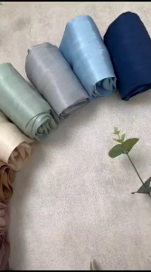 Selendang Bali Shimmer Mariposa: Desain Mariposa Elegan