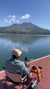 Jaket Parka Parasut Waterproof Breathable Alaska Series: Pilihan Terbaik untuk Cuaca Dingin