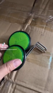 Cặp đèn dán phản quang gắn phía trước hoặc sau xe máy kiểu khía cạnh
