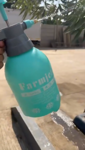 BELI 2 PCS LEBIH MURAH .!Semprotan Manual 2 Liter Botol Sprayer 2 liter Semprotan Tanaman 2 L super kuat Pembelian 2 Pcs Hemat Alat Penyiraman Tanaman Mikayo - Lazada