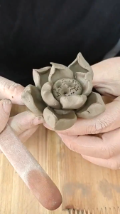 Đĩa Hình Sen Cắm Nhang Và Xông Trầm Nụ 2in1 Tiện Lợi 