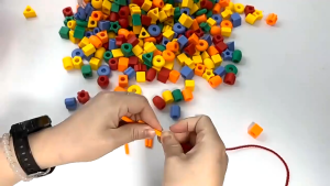 Manik-manik Pelangi Warna-warni Untuk Anak Manik-manik Tali Primer Mainan Edukasi Montessori