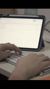 JEQANG Keyboard Bluetooth 3 in 1 Wireless Keyboard untuk PC Android Apple Charge USB-C