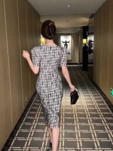 ZYHT EraVogue Váy nữ Váy đen Váy tay phồng Váy kẻ sọc Váy công sở Váy Hiso Váy cổ điển Váy công sở Váy dự tiệc Váy dạ hội 21303