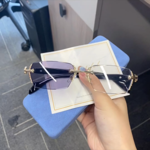 Vintage Frameless Y2K Cool Style Photochromic Graded Glasses 0-400 Diamond Graded Glasses for Nearsighted