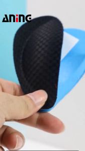 กีฬายืดหยุ่นสูงระบายอากาศฟองน้ำโค้งสนับสนุนการแก้ไขเท้าแบนครึ่งแผ่นสำหรับผู้ชายและผู้หญิง