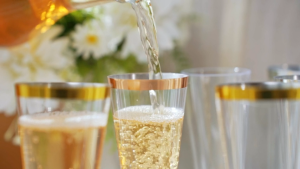 Gold Plastic Champagne Flutes 5 Oz Clear Plastic Toasting Glasses Fancy Disposable Wedding Party Cocktail Cups with Gold Rim CBN10-WFG5z