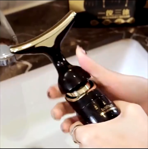 Alat Pijat Pengencang Kulit Wajah Elektrik - V Shape Face