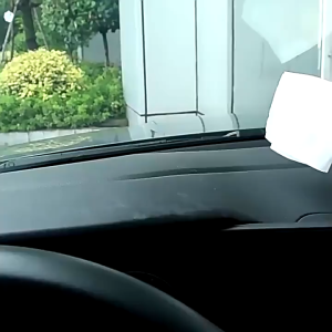 Tisu Pembersih Noda & Interior Mobil: Tissue Basah Serbaguna