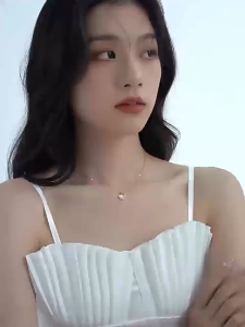 CHOMEL Singapore Ginko Leaf necklace for women no rusting rantai leher perempuan silver chain diamond pendant 项链女韩版ins