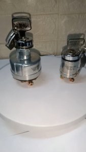 Ổ khóa đề (khóa điện) ô tô 3 chân hoặc 6 chân