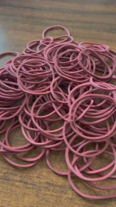 KARET GELANG MENTAH SUPER MURAH ISI 100 GR - WARNA HIJAU MERAH DAN MIX