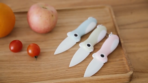 มีดเซรามิก มีดปอกผลไม้ พับได้ ขนาดกะทัดรัด พกพาสะดวก (มีดกะรอก)