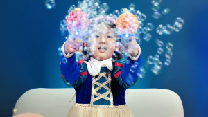 TT29 Bubble Gun 32 holes Electric Bubble toy gun Kids toy for boys and Girls Children Birthday gift Outdoor toys foam play